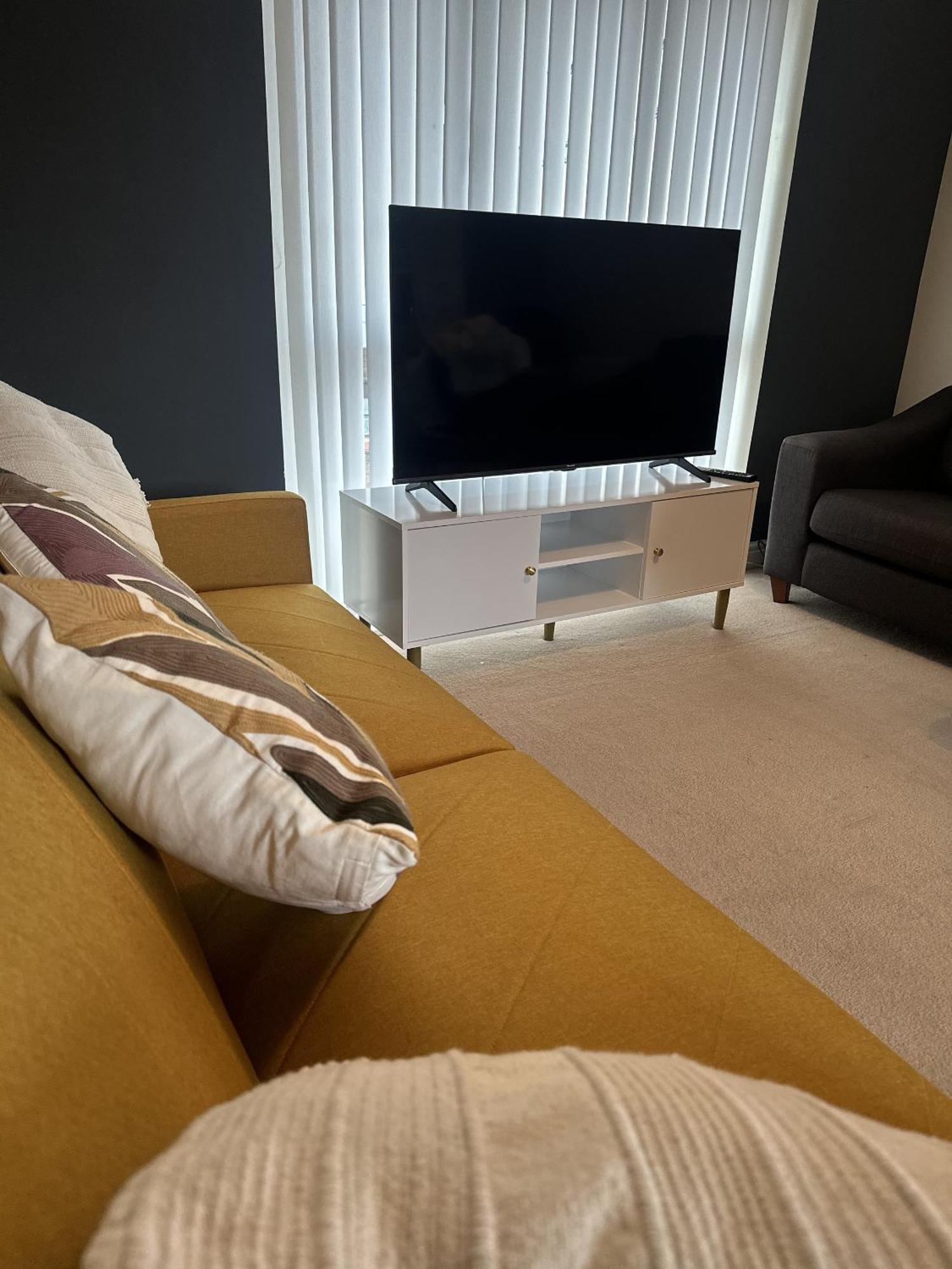 2 Bdr City Centre Apartment With Parking 카디프 외부 사진