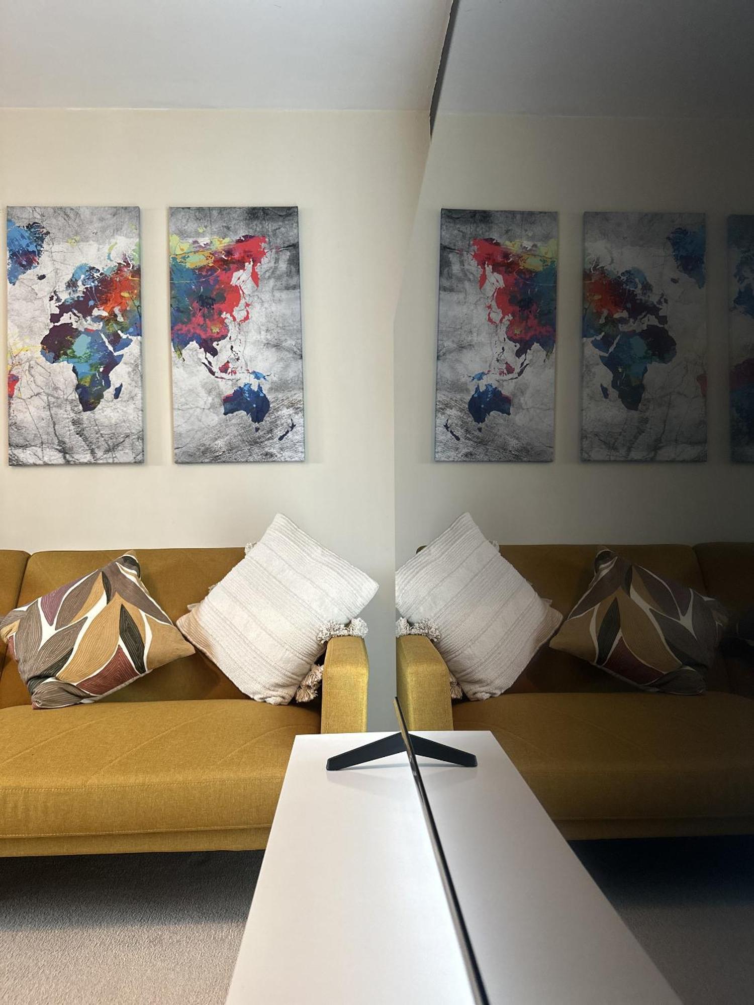 2 Bdr City Centre Apartment With Parking 카디프 외부 사진